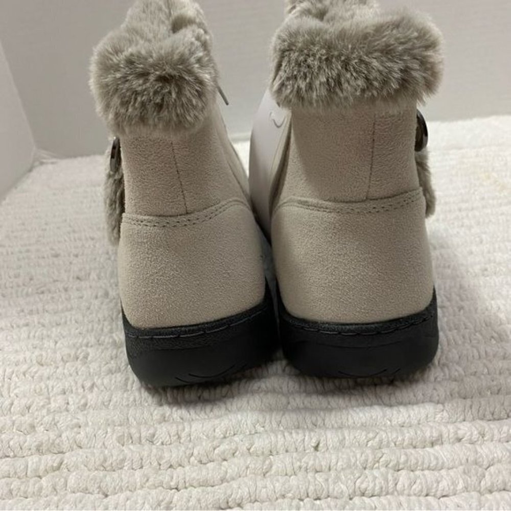 KHOMBU Winter Boots Ankle Booties Size 10 M Women’s‎ Color Cream - Picture 7 of 9